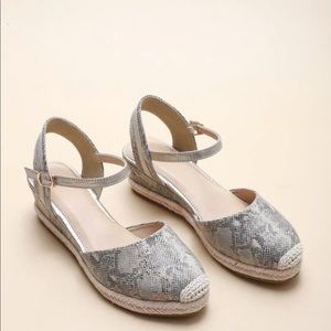 Brand new Shein Espadrilles/Wedges. Euro size 43.
